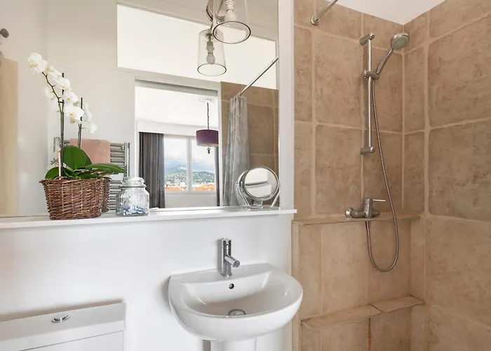 Unique Sea View Apartment, Center, 100m2