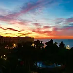 Appartement Unique Sea View Apartment, Center, 100m2 *
