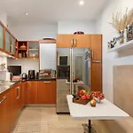 Unique Sea View Apartment, Center, 100m2 * ניס
